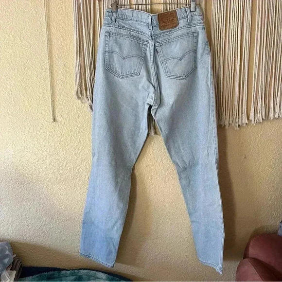 Levis light wash denim jeans high rise 31” - Picture 5 of 12